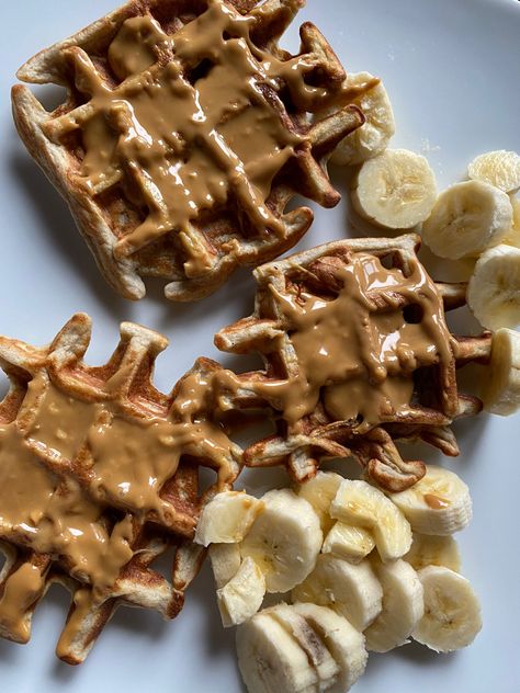 Waffles Peanut Butter, Waffles With Peanut Butter, Waffle With Peanut Butter, Peanut Butter Waffles, Sweet Potato Waffles, Peanut Butter Eggs, Bakery Foods, Protein Waffles, Waffle Fries