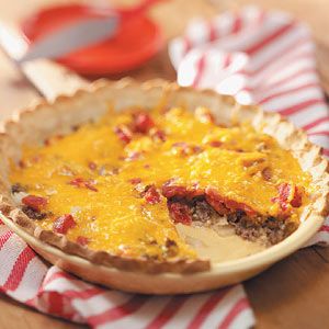 Beef and Cheese Pie Beef Pie Recipe, Cheeseburger Pie, Beef Pies, Star Wars Imperial, Beef Roll, Cheese Pie, Biscuit Mix, Cheese Pies, Hamburger Recipes