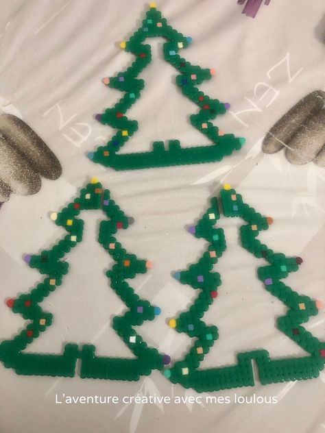 Perler Christmas Tree, Perler Bead Christmas Ornaments, Harry Potter Perler Beads, Melt Beads Patterns, Christmas Perler Beads, Easy Perler Beads Ideas, 3d Perler Bead, Hama Beads Design, Perler Bead Templates