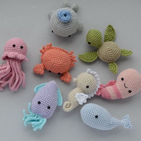 Crochet Aquatic Animals, Crochet Water Animals, Small Blue Crochet Projects, Crochet Marine Animals, Crochet Animals Ideas, Crochet Gifts For Babies, Big Crochet Plushies, Crochet Mobile Baby, Blue Crochet Ideas