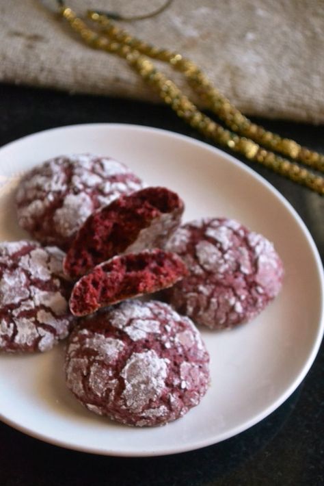 Around The World Cake, Vanilla Brownies, Red Velvet Crinkles, Red Velvet Crinkle Cookies, World Cake, Crinkle Cookies Recipe, Velvet Cookies, Recipes Around The World, Red Velvet Cookies