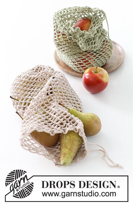 Seasonal Fruit - Crocheted large fruit and vegetable net in DROPS Safran. The piece is worked with lace pattern. Theme: Christmas. Free crochet pattern DROPS 234-77 Magazine Drops, Fruit Bag, Seasonal Fruit, Free Crochet Bag, Crochet Market Bag, Linen Yarn, Produce Bags, Crochet Diagram, Fruit In Season