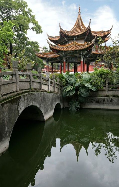 Beijing Map, Traditional Chinese Architecture, Urban Gardening Ideas, Ancient Chinese Architecture, The Forbidden City, China Architecture, China Garden, Chinese Aesthetic, Ancient Greek Architecture