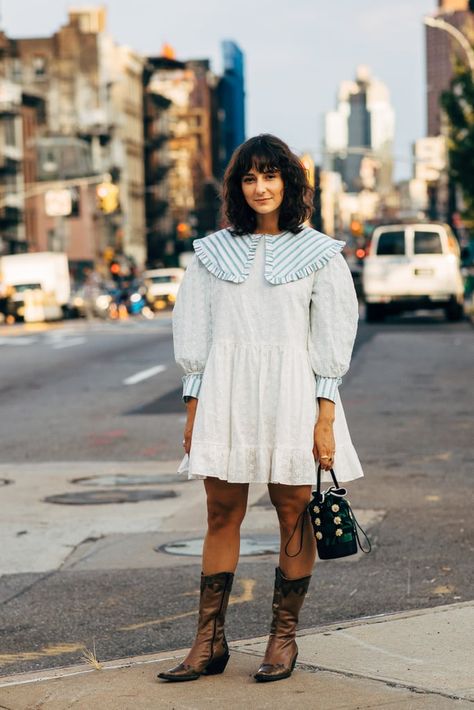 NYFW Day 5 Babydoll Dress Outfit, Outfits Cowboy Boots, Alyssa Coscarelli, Elevated Streetwear, Everday Style, Minimal Streetwear, New York Fashion Week Street Style, New Street Style, Nyfw Street Style