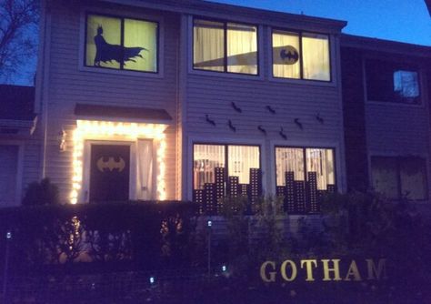 Batman Halloween Decorations, Batman Halloween, Halloween Yard Decorations, Halloween Yard, Halloween House, Yard Decor, Happy Halloween, Halloween Decorations, Fall Decor