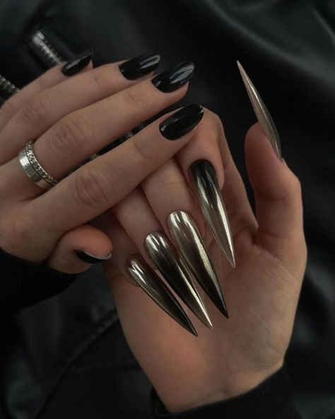 Stiletto Nails Long, Instagram Grunge, Manicure Tool Sets, Water Marble Nails, Sharp Nails, Goth Nails, Pointed Nails, Dare To Be Different, Dark Nails