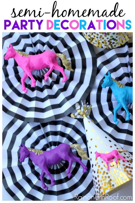 Oh. My. Goodness. Stop it! These horse birthday party decorations are just too much! Love this idea for "semi-homemade" DIY Party Decorations! Horse Birthday Party Decorations, Homemade Party Decorations, Horse Birthday Party, Trendy Party Decor, Princess Pinky Girl, Pinky Girl, Easy Party Decorations, Horse Birthday Parties, Birthday Party Decorations Diy