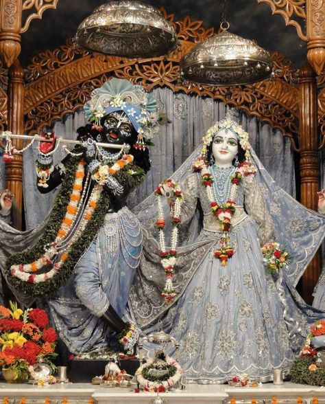 Krishna Isckon Wallpapers, Isckon Radhakrishna Temple, Krishna Iskon Images, Iskon Mayapur Radha Krishna, Radha Krishna Iskon Pictures, Radhe Krishna Iskon Temple, Vrindavan Krishna Images, Iskcon Krishna Wallpapers Hd, Iskon Radha Krishna