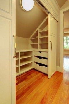 تحت الدرج, Attic Bedroom Storage, Master Bath And Closet, Attic Closet, Attic Design, Attic Bathroom, Attic Bedrooms, Small Closets, Closet Remodel