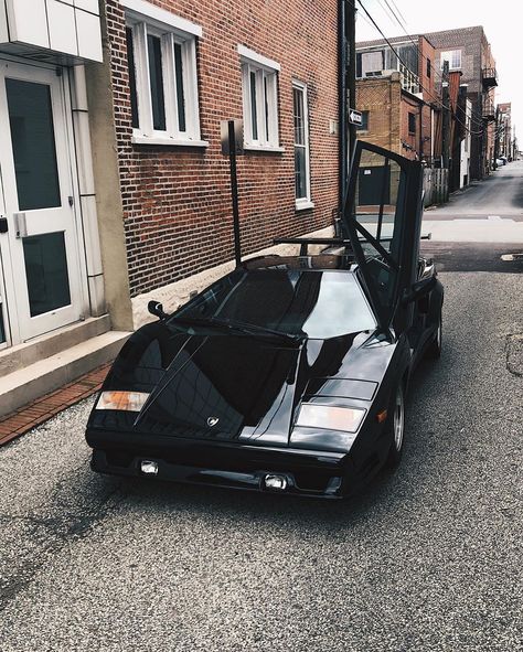 Lamborghini Countach Black, Old Lamborghini, Lambo Countach, Car Wallpaper, Lamborghini Cars, Lamborghini Countach, Ferrari Car, Dream Garage, Automotive Design