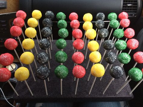 Rasta themed cake pops by Teresa:) Rasta Wedding Theme, Rasta Party Food Ideas, Reggae Party Food Ideas, Rasta Theme Party Ideas, Reggae Themed Party Ideas, Bob Marley Birthday Party Ideas, Bob Marley Party Ideas, One Love Party Theme, Rasta Party Ideas