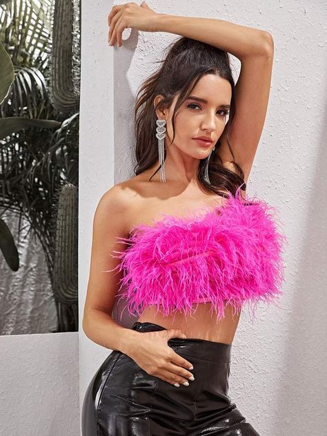 Pink Feather Top Outfit, Fluffy Tube Top, Pink Feather Top, Feather Top Outfit, Feather Tube Top, Semi Formal Mujer, Feather Outfit, Vinyl Pants, Clothing Shopping