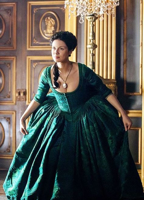 Terry Dresbach (Outlander Costume) on Twitter: "… " 18th Century Petticoat, Outlander Costumes, Outlander Season 2, Outlander Claire, 18th Century Dress, Outlander Tv Series, Georgian Era, Outlander Book, Claire Fraser