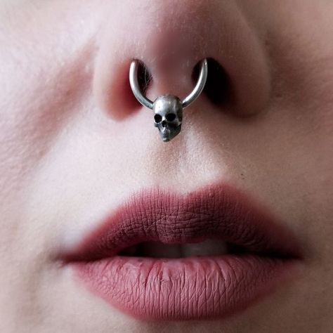 Septum Gauge, Minimal Skull, Piercing Fake, Gothic Witch, Types Of Piercings, Nose Pin, Nose Ring Stud, Gold Wire, Rose Gold Color