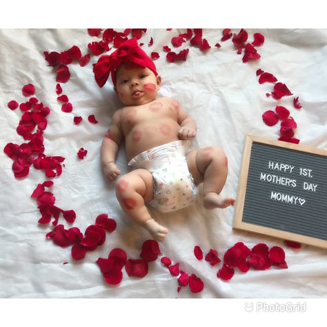 Happy1stmotgersday Mother’s Day Baby Photoshoot At Home, Baby’s First Mother’s Day Photo, First Mothers Day Photoshoot, Mothers Day Baby Photoshoot, Mom Photo Shoots, Diy Newborn Photography, Mother's Day Theme, Infant Room, Mothers Day Pictures