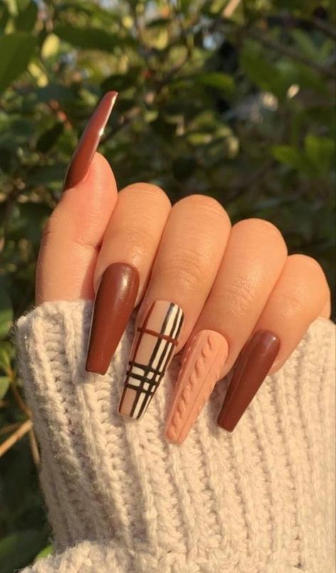 Fall Acrylic Nails Ballerina, Nails November 2022, Cute Thanksgiving Nails Acrylic, November Nails 2022, Burberry Nails Design, November Acrylic Nails, Trendy Fall Nails 2022, Deer Nails, Burberry Nails