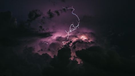 #lightning #sky night sky #cloudy #stormy purple sky #4K #wallpaper #hdwallpaper #desktop Stormy Night Sky, Thunderstorm Pictures, Lightning Sky, Google Backgrounds, Hd Sky, Image Cloud, Lightning Cloud, Sky Night, Stormy Night