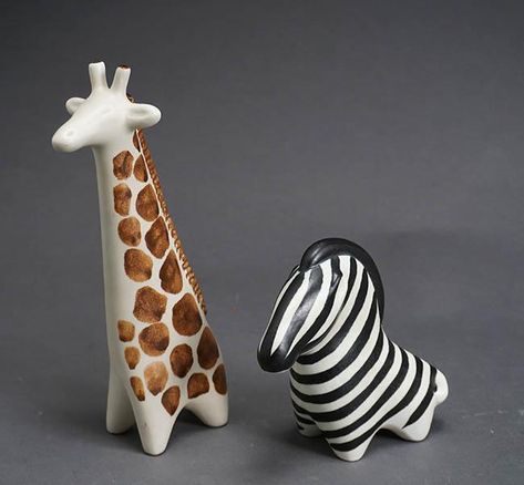 Lot - Taisto Kaasinen for Arabia Art Pottery Zebra and Giraffe Giraffe Ceramic Sculpture, Clay Giraffe Sculpture, Giraffe Pottery, Pottery Giraffe, Clay Giraffe, Animal Pottery, Animals Sculpture, Clay Art For Kids, Giraffe Sculpture