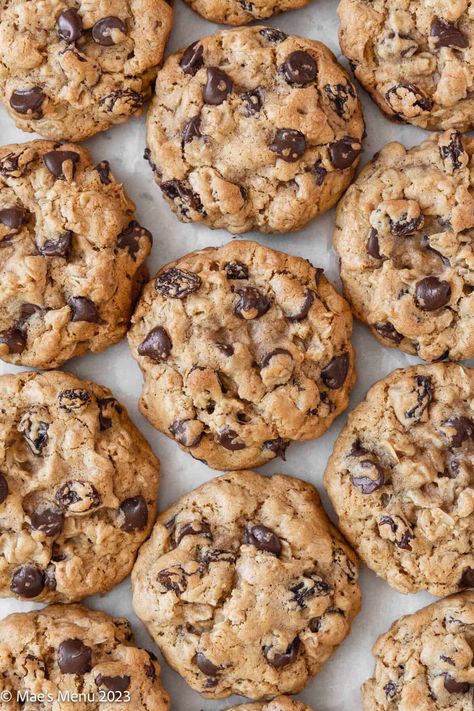 These soft, chewy, and irresistible, Oatmeal Raisin and chocolate Chip Cookies are the perfect treat to satisfy any sweet tooth! Enjoy the classic combination of sweet raisins, crunchy oats, and rich chocolate chips in every bite. Perfect for breakfast, snack, or dessert! #oatmealcookies#chocolatechipcookies #chewy #soft Chocolate Chip Raisin Cookies, Raisin Chocolate Chip Cookies, Oatmeal Raisin Chocolate Chip Cookies, Oatmeal Raisin Bars, Crunchy Oats, Crunchy Chocolate Chip Cookies, Xmas Desserts, Chocolate Oatmeal, Favorite Dessert Recipes