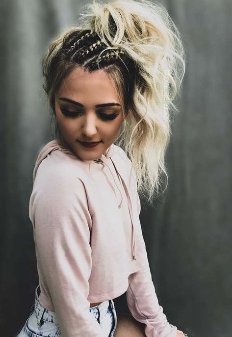 Cute Short Hair Braids, Concert Updo Hairstyles, Rock Concert Hairstyles, High Ponytail Braid, Concert Nails, Beauty Journal, High Ponytail Hairstyles, Kadeřnické Trendy, Quick Hair