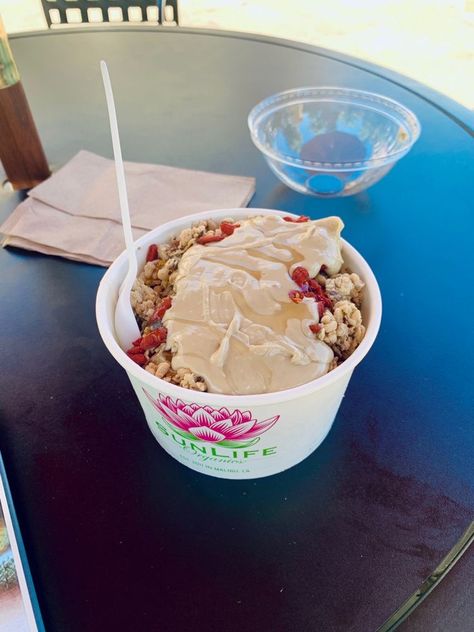 Açaí, organic, sunlife, sunlife organic, açaí bowl, brunch, breakfast, lunch, balance, eating, cashew butter, fruit, veggies Sunlife Organics, Acai Bowls Recipe, 2023 Mood, Brand Campaign, Malibu California, Cafe Menu, Organic Health, Goji Berries, Bowls Recipe