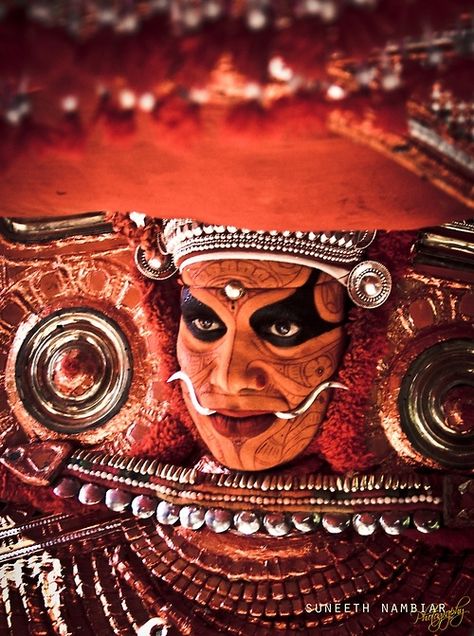 Theyyam Tattoo, Kerala Theyyam, Indian Classical Dancer, Bharatanatyam Poses, Photo Drawing, Mother India, Kali Ma, Kerala Mural Painting, Indian Classical Dance