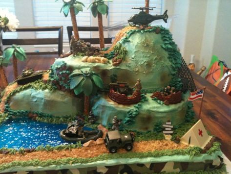 Army Men Cake Army Birthday Cakes, Tank Cake, Army Cake, Army Birthday Parties, Multi Layer Cake, Camo Party, Camo Birthday, Laser Tag Party, Military Party