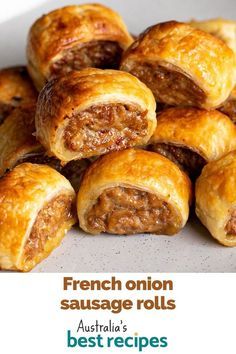 Homemade Sausage Rolls, Sausage Rolls Recipe, Aussie Food, Mince Recipes, Savory Pastry, Idee Pasto, Homemade Sausage, Savoury Baking, Puff Pastry Recipes