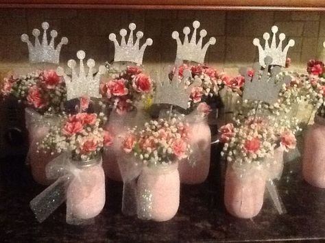 Princess baby shower Lila Party, Trendy Baby Shower Themes, Baby Shower Pictures, Girls Party Decorations, Trendy Baby Shower Ideas, Princess Baby, Baby Shower Princess, Shower Centerpieces