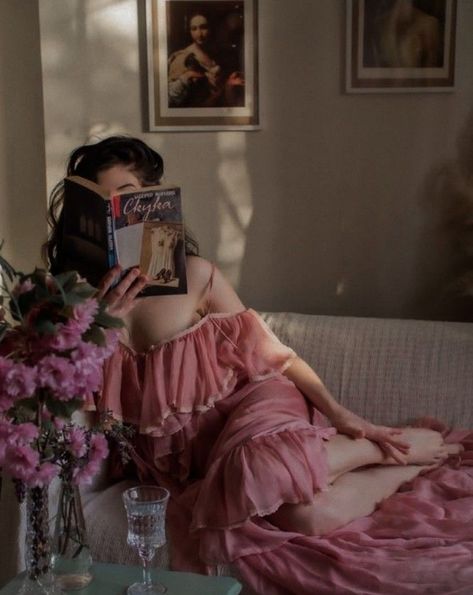 Libra Girl Aesthetic, Libra Mercury, Lingerie Vintage, Princess Aesthetic, Feminine Aesthetic, Feminine Energy, Divine Feminine, Aphrodite, Photography Inspo