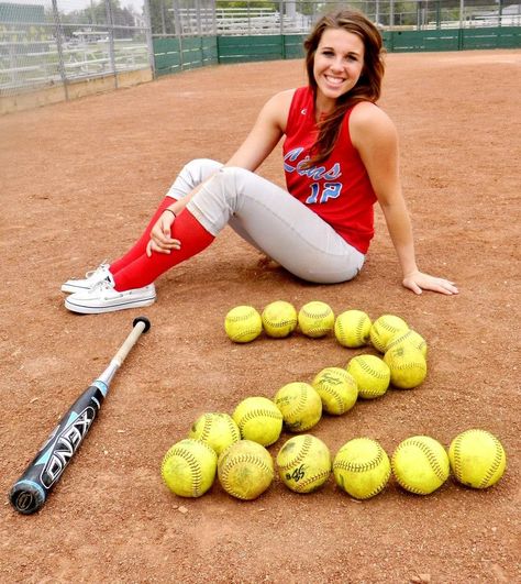 Softball pose. Jersey or year number spelled out with balls and bat. Softball Team Pictures, Softball Pictures Poses, Softball Picture, Softball Photography, Softball Photos, Softball Party, Softball Senior Pictures, Softball Crafts, Senior Softball