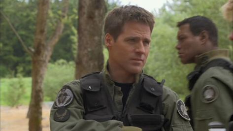 Stargate SG-1 | Season 10 Episode 10 "The Quest, part 1" - Cameron Mitchell Ben Browder, Cameron Mitchell, Stargate Sg1, Stargate, Canada Goose Jackets, Camera Bag, Sci Fi, Geek Stuff, Winter Jackets