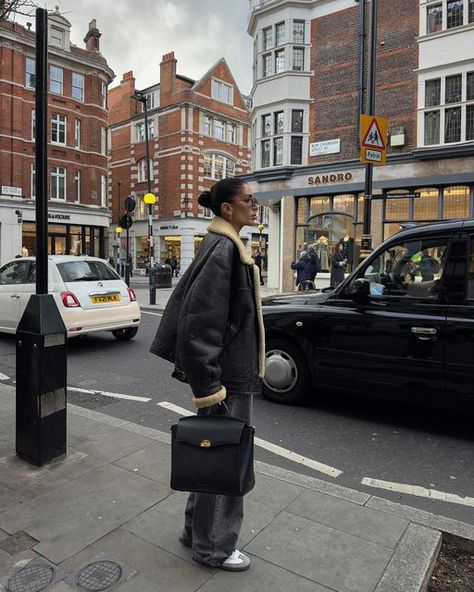 Ivona Zupet on Instagram: "spring in London" Ivona Zupet, Interview Outfit, Rainy Day Outfit, Jacket Pattern, Casual Dinner Outfit, Spring 2024, School Outfit, Outfit Idea, Fall Winter Outfits