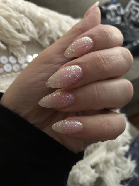 Sparkly Almond Nails, Nail Trends Winter, Semi Nails, Sparkly Acrylic Nails, Competition Makeup, Acrylic Nails Almond Shape, Winter Nails Gel, Hoco Nails, Fall Nail Trends