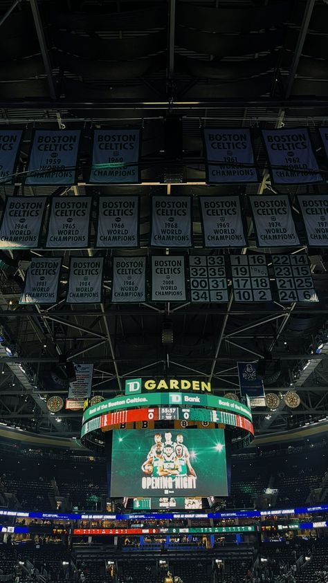 Nba Wallpaper Aesthetic, Boston Celtics Aesthetic, Basketball Nba Wallpaper, Td Garden Boston, Jeremy Swayman, Wallpaper Basketball, Celtics Game, Nba Wallpaper, Boston Trip