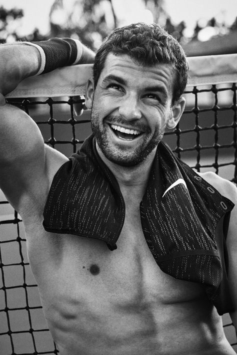 Grigor Dimitrov Tennis Fashion Photography, Grigor Dimitrov, Tennis Pictures, Tennis Outfit Women, Tennis Outfit, Portrait Photography Men, Outfit Classy, Mens Tennis, Mens Fashion Photography