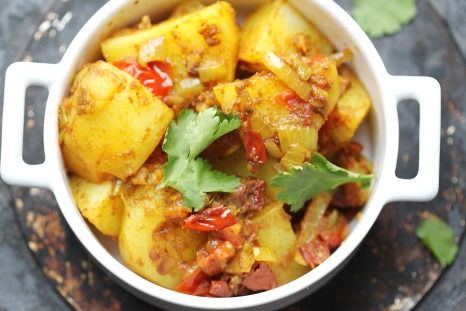 There's no such thing as bland potatoes with this recipe. Unique Potato Recipes, Potato Curry Recipe, Tibetan Food, Nepalese Food, Potato Curry, Curry Recipe, Potato Dishes, Curry Recipes, Potato Recipes