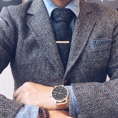 Complete Wealth Mag Groomsman Outfits, Gentleman's Gazette, Style Anglais, Business Attire Women, Suit Tie, Custom Suits, Wool Tie, Mens Fashion Watches, Grey Herringbone