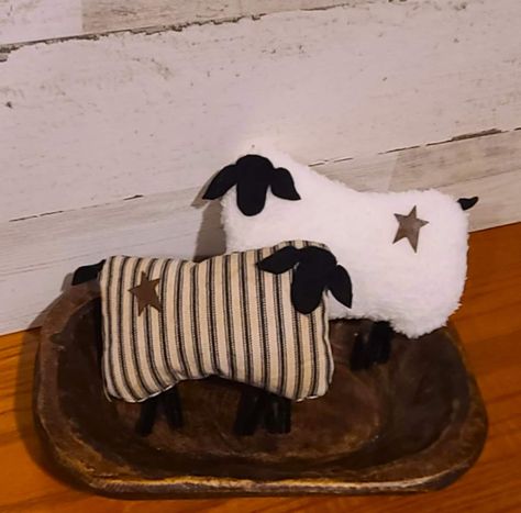 Primitive Bowl Fillers, Sheep Ornaments, Fabric Sheep, Mini Sheep, Primitive Country Crafts, Felt Sheep, Sheep Decor, Primitive Sheep, Sheep Crafts