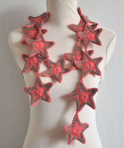 Crochet Scarf Unique, Crochet Star Dress, Star Scarf Crochet, Alt Crochet Accessories, Funky Crochet Scarf, Crochet Star Top, Trending Summer Nails 2023, Trending Winter Nails, Crochet Star Garland