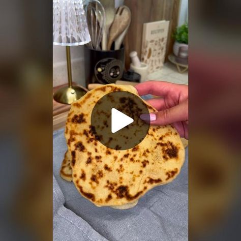 Homemade Tortilla Recipe, Pita Recipes, Homemade Corn Tortillas, Sandwich Wraps, Personal Pizza, Naan Recipe, Homemade Tortillas, Tortilla Wraps, Think Food