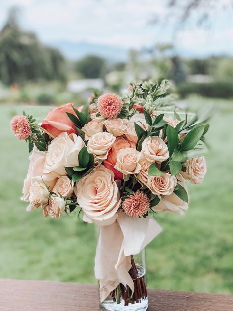 Late Summer Wedding Colors, Wedding Color Palette Summer, Late Summer Wedding, Wedding In The Mountains, Floral Archway, Floral Arch Wedding, Late Summer Weddings, Afternoon Wedding, Rustic Wedding Flowers