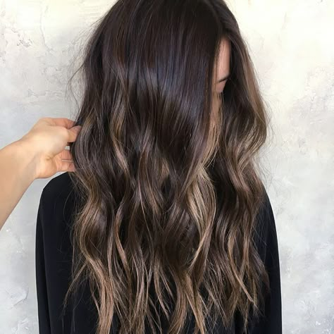 Balayage Lowlights, Rambut Brunette, Chocolate Brown Hair Color, Dark Hair With Highlights, Brunette Balayage Hair, Brown Hair Balayage, Balayage Brunette, Brown Blonde Hair, Ombre Hair Color