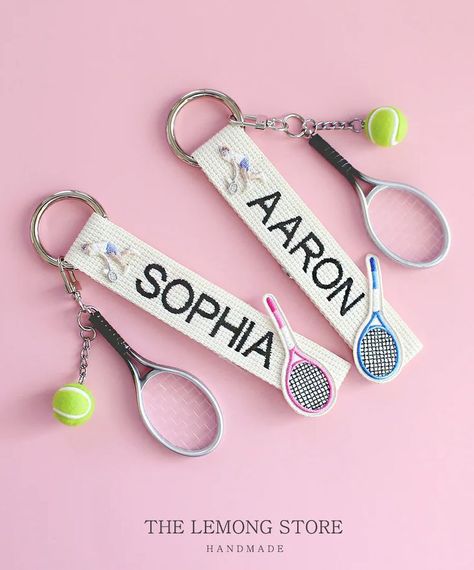 Tennis Gifts Diy, Gifts For Tennis Players, Dance Team Gifts, Tennis Accessories, Diy Bag Designs, Tennis Gifts, Diy Gifts For Kids, Dance Gifts, Senior Gifts