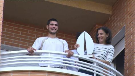 Alcaraz Carlos, Carlos Alcaraz And His Girlfriend, Carlos Alcaraz, Alcaraz Tennis, Carlos Alcaraz Calvin Klein, Tennis Trainer, French Open, Play Tennis, Tennis Players