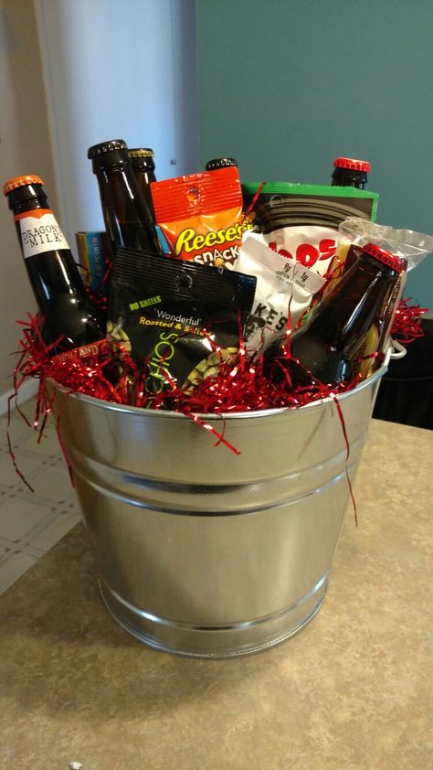 DIY Craft Beer Gift Bucket for my Valentine! Beer Valentines Gift For Him, Beer Valentines, Valentines Shoot, Craft Beer Gifts, Beer Bucket, Beer Gift, Valentines Gifts For Him, Beer Gifts, Romantic Valentine