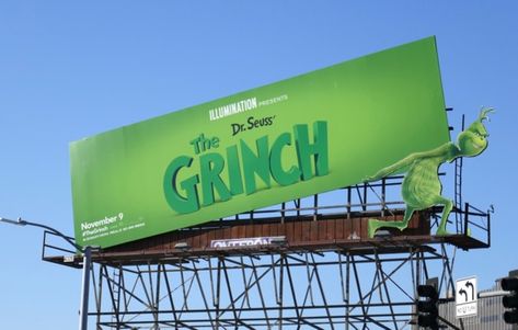 Creative Billboard Design, Creative Billboard Design Ideas, Creative Billboard, Outdoor Advertising Design, Movie Billboard, O Grinch, Grinch Movie, Dr Seuss Grinch, The Grinch Movie