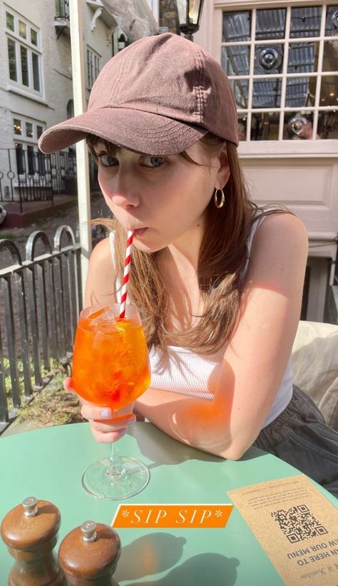 jenny walser 🍹 Tori Spring Wallpaper, Tori Spring Icon, Tori Heartstopper, Jenny Walser, Heartstopper Pfp, Wallpaper Heartstopper, Tori Spring, Heartstopper Wallpaper, Heartstopper Cast