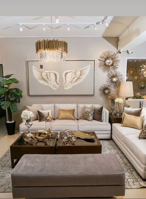 Brown Glam Living Room, Cream And Gold Living Room, Brown And Cream Living Room, Formal Living Room Decor, Gold Living Room Decor, Contemporary Decor Living Room, Stylish Bedroom Design, Classy Living Room, Living Room Decor Gray