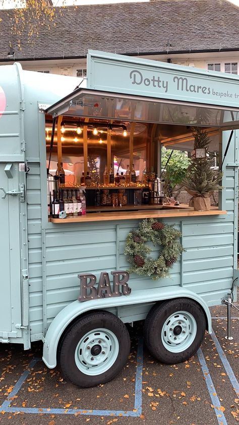 Horsebox Bar, Coffee Food Truck, Mobile Cafe, Mobile Coffee Shop, Coffee Van, Travel Bar, Food Cart Design, Food Truck Business, Horse Box